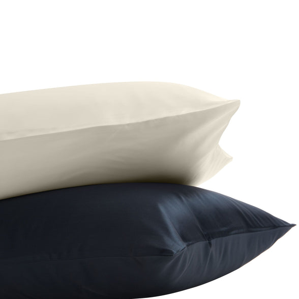 Mulberry silk pillowcases in black and white. Scooms