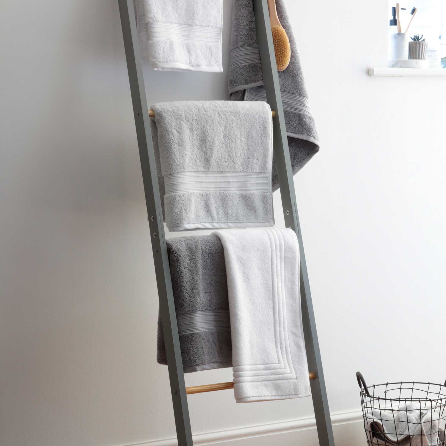 How to Wash & Dry Towels to Keep Them Soft