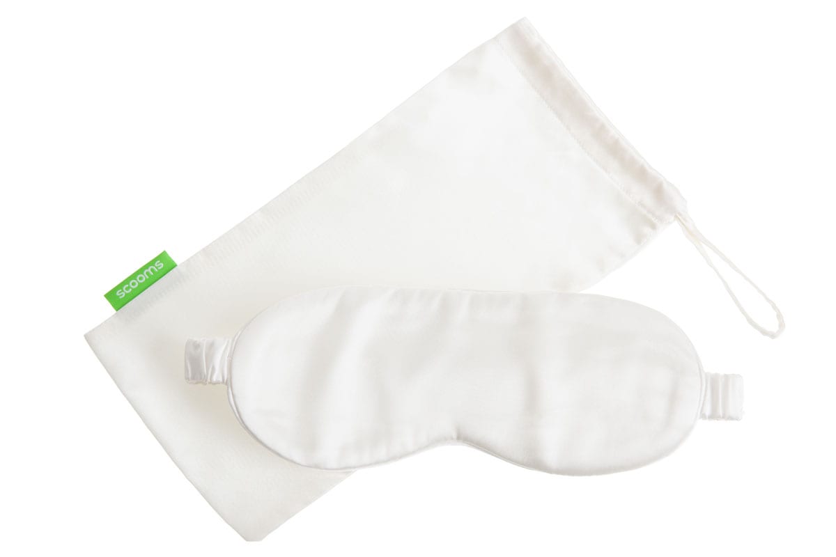 Silk eyemask and bag in white
