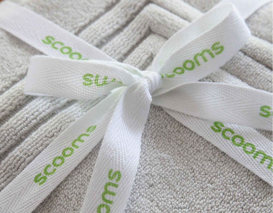Egyptian Cotton Pearl Grey Bath Mat Showing Scooms Label